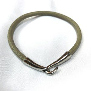 Jumbo Hook 7" Single Tour Gray Leather Wrap Bracelet